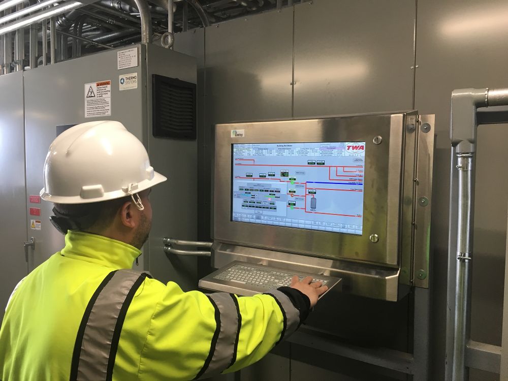 twa-historic-airport-terminal-turned-hotel-min